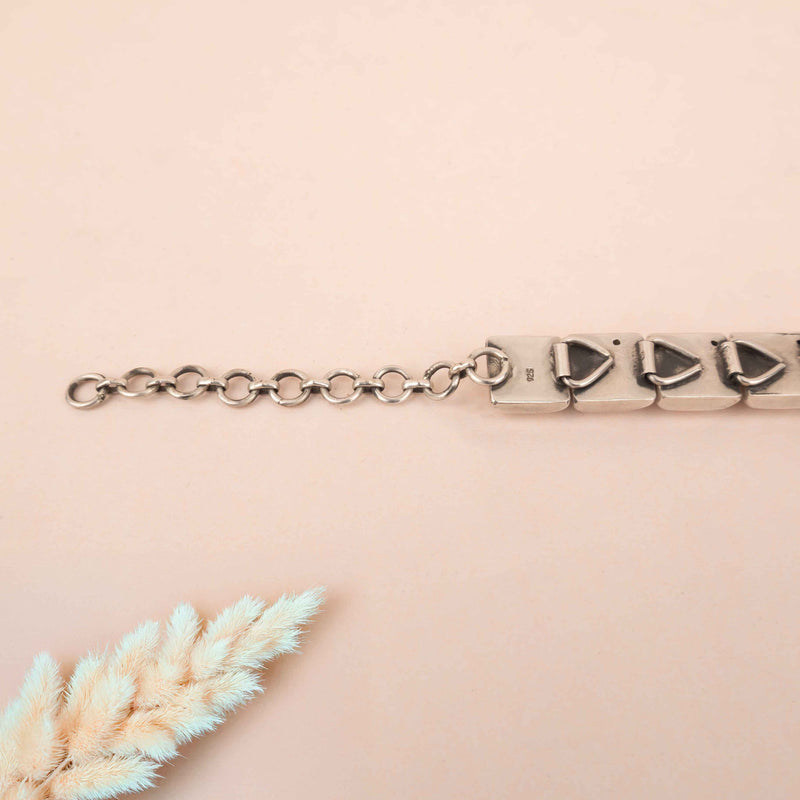 Moh Matte Tikdi Versatile Bracelet