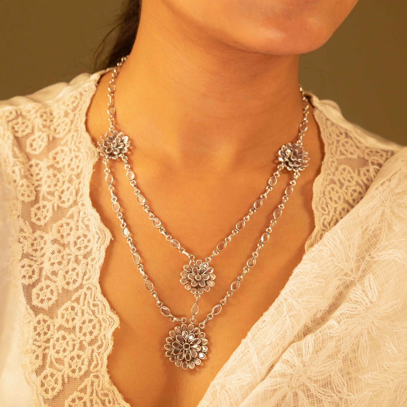 Moh Scintillating Flower Layered Necklace