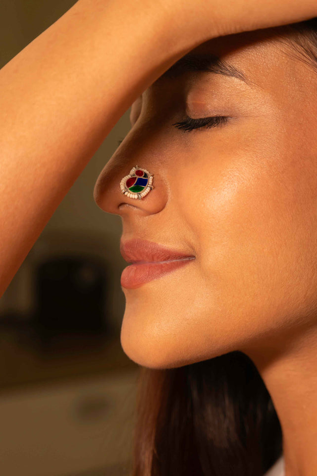 Moh Shaahi Kundan Peacock Pierced Nose Pin