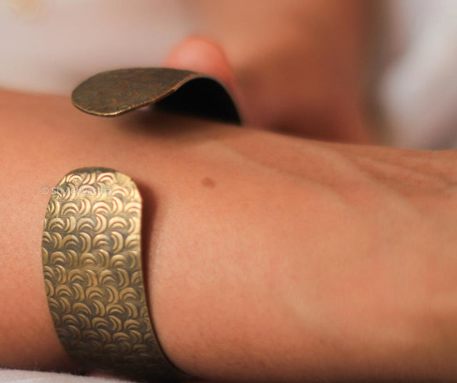 Tattva Classic Rose Gold Stone Studded Kada