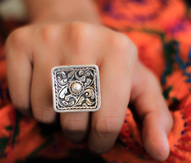 Moh Chitai Square Art Embossed Ring