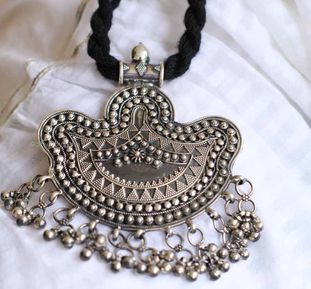 Anvaya Fine Daana Art Ghughri Necklace