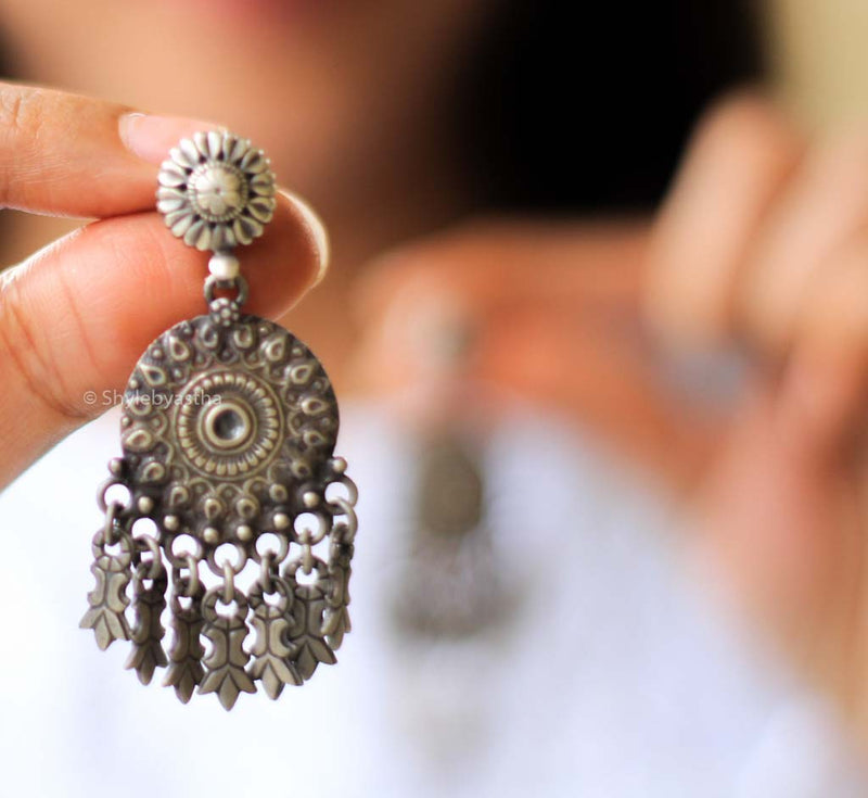 Mizoya Carved Danglers