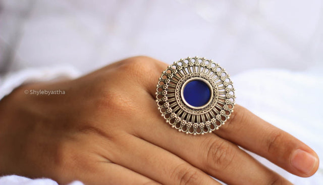 Dulari Embossed ring