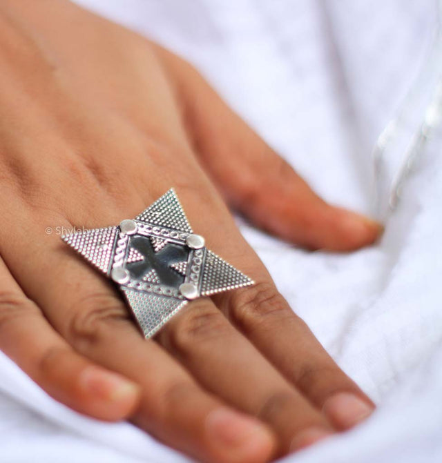 Moh Daana Art Classic Ring
