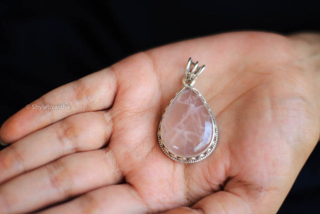 Essence Rose Quartz Pendant