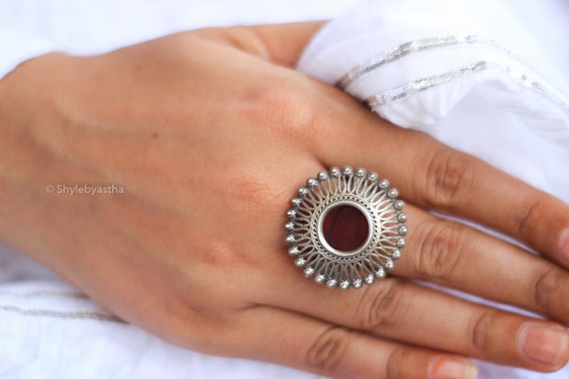 Dulari Classic Handpainted Ring