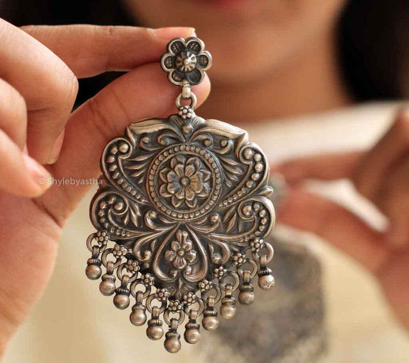 Mizoya Flower Art Embossed Earrings front