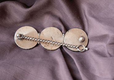 Adya Intricate Trimotif Hair Pin