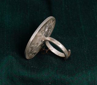 Anvaya Flora Detailed Oval Ring