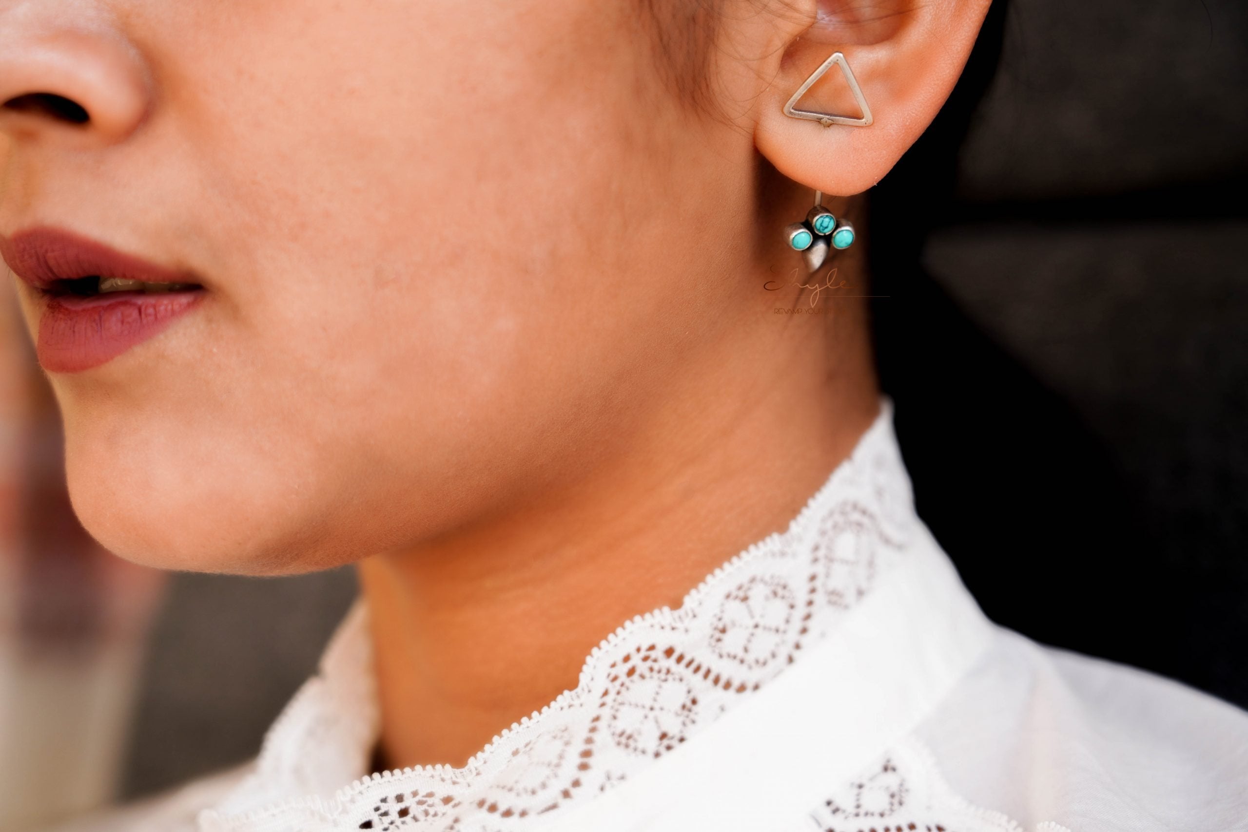 Moh Fine Triangle Drop motif studs model