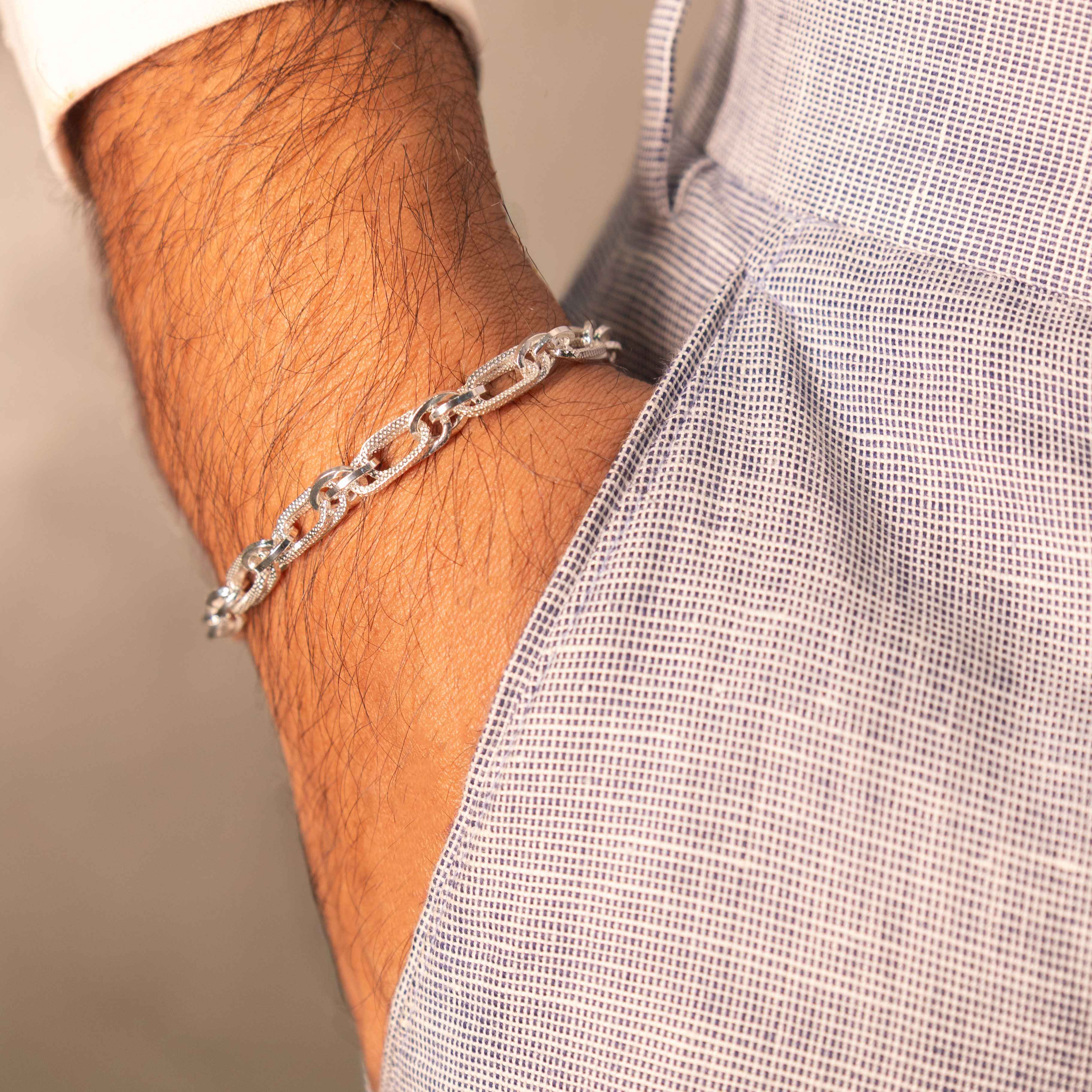 Sutra Bold Link Men Bracelet