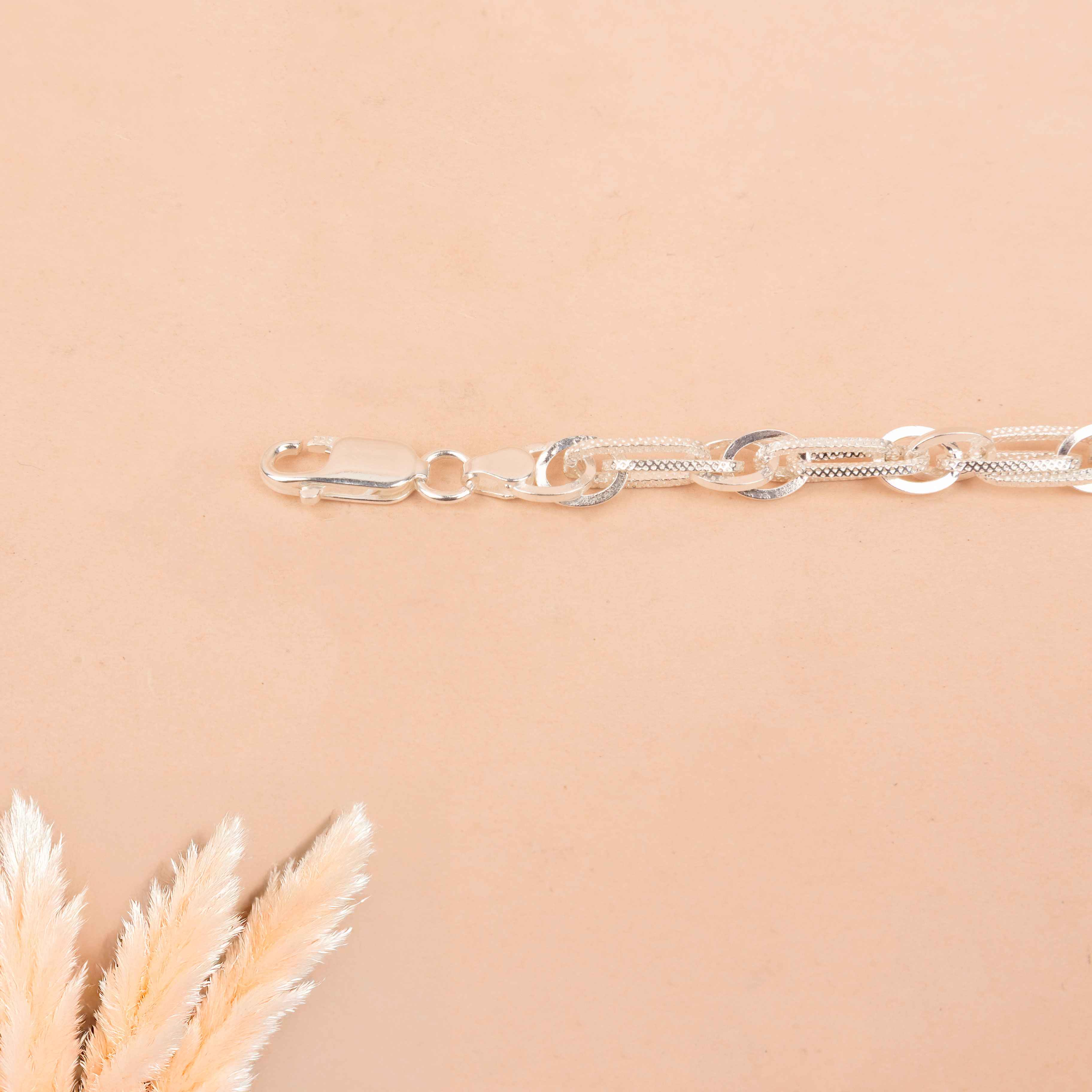 Sutra Bold Link Men Bracelet