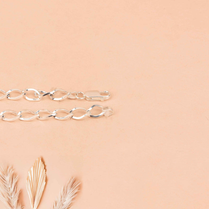 Sutra Oval Link Men Bracelet