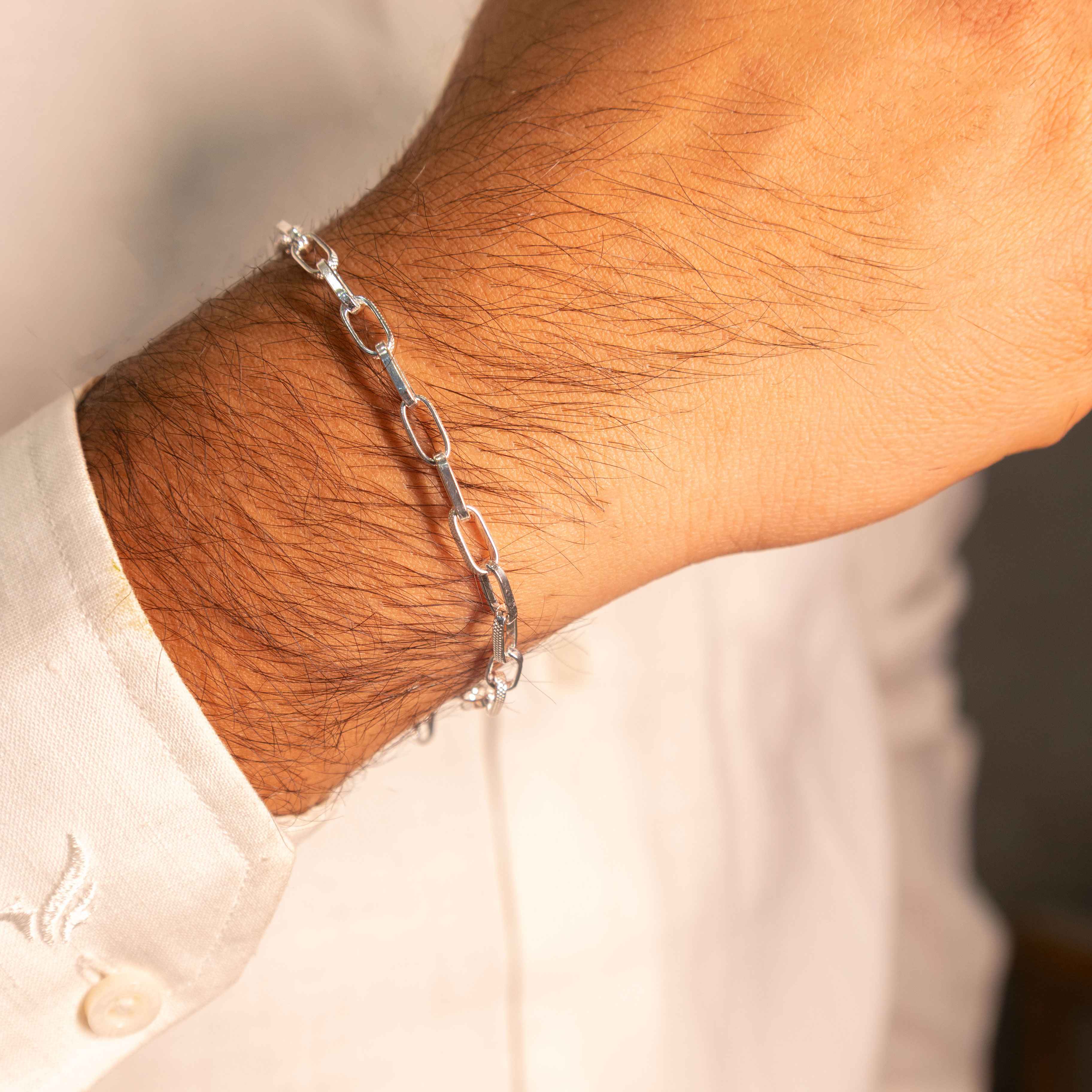 Sutra Textured Link Men Bracelet