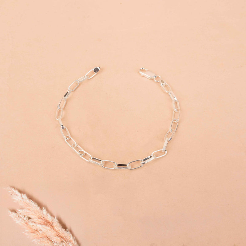 Sutra Textured Link Men Bracelet