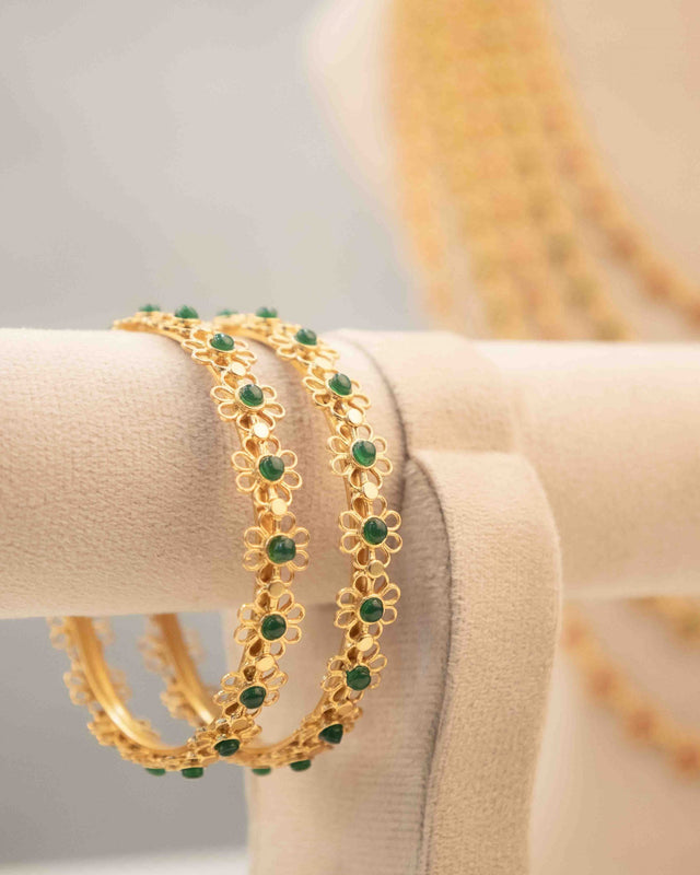 Tattva Carved Flower Hari Jadau Gold Plated Bangle