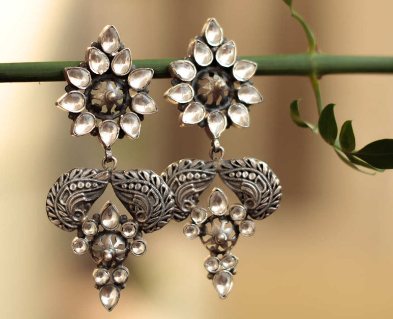 Tattva Embossed Kundan Earrings