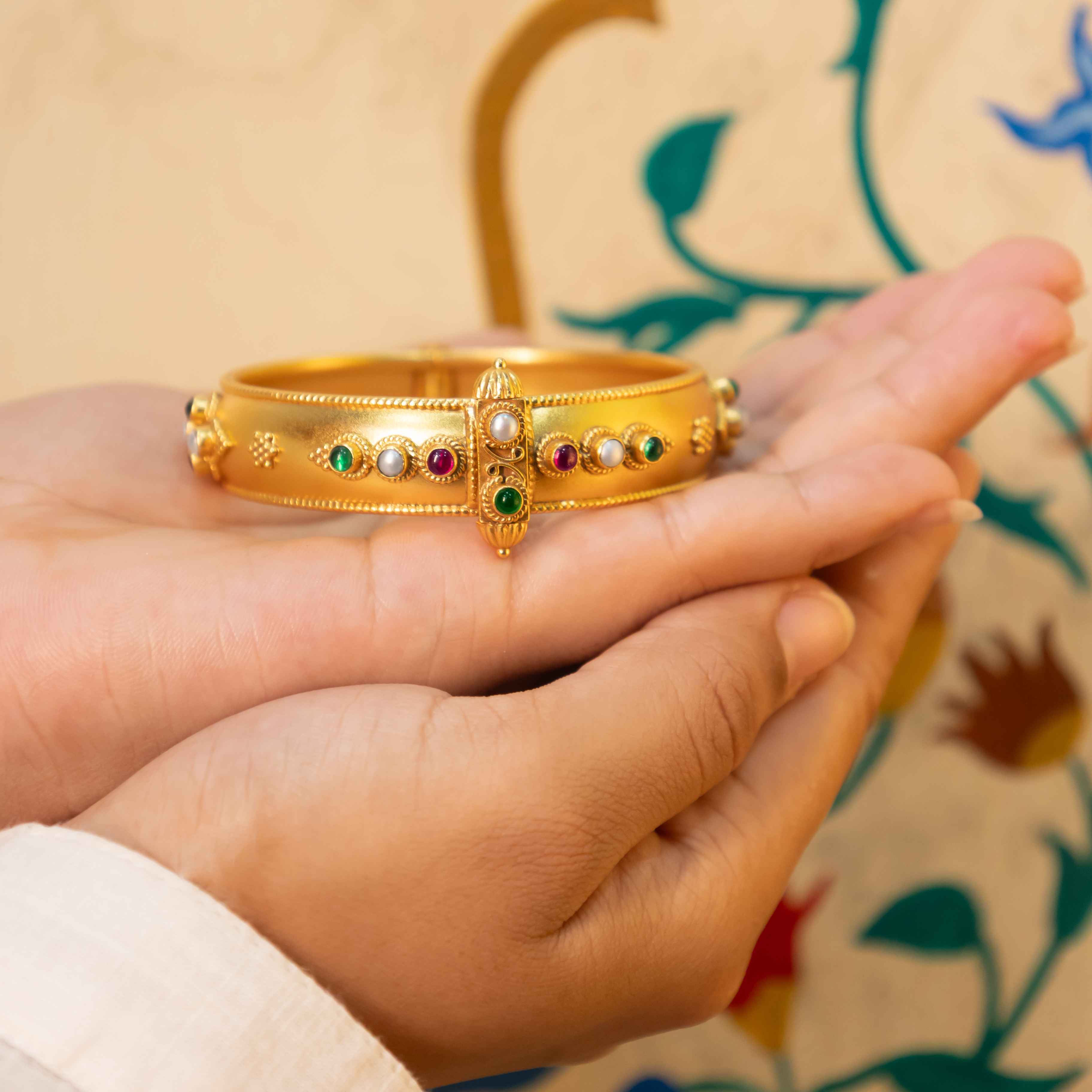 Tattva Vintage Inspired Sadabahaar Kada