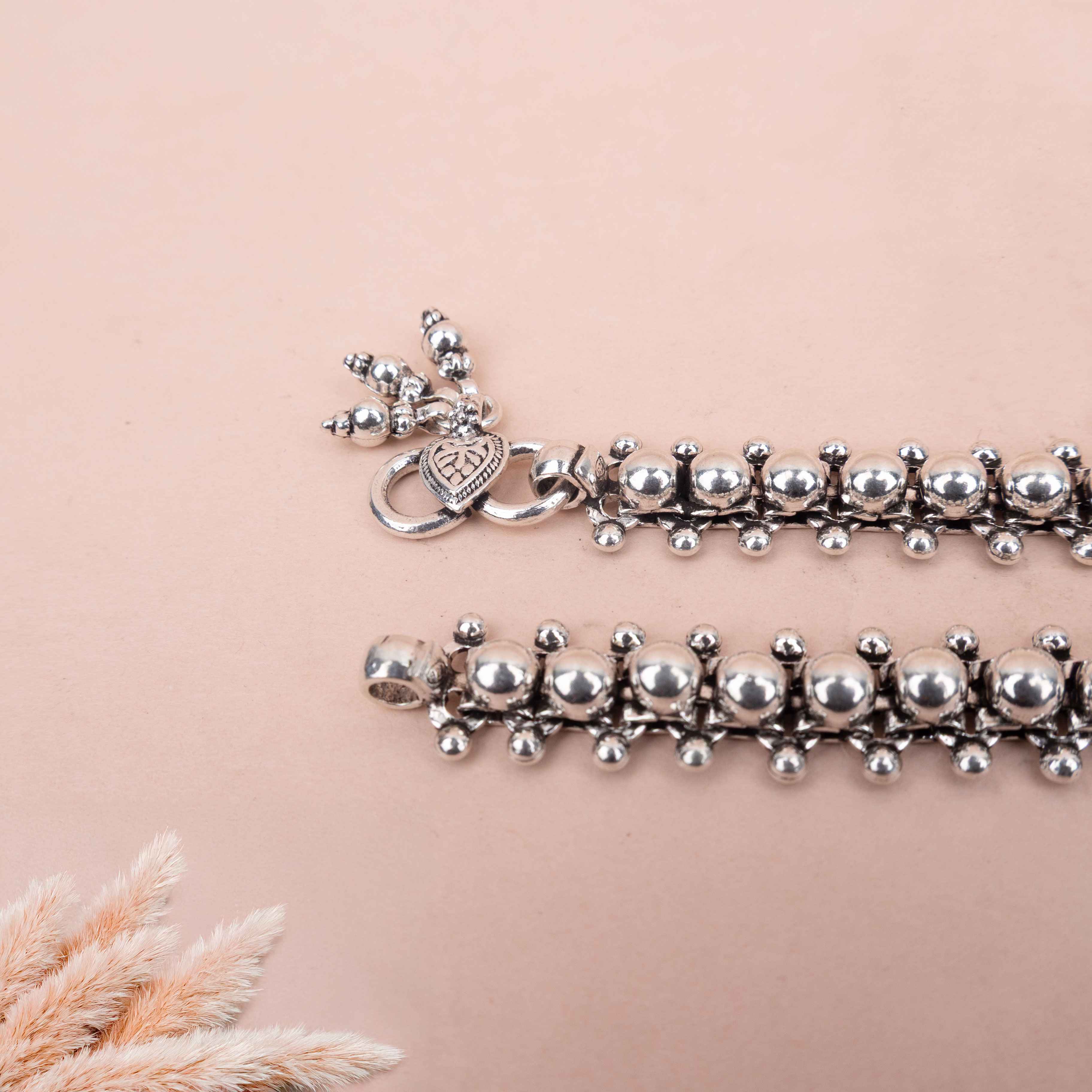 Tattva Embossed Timeless Anklet Pair
