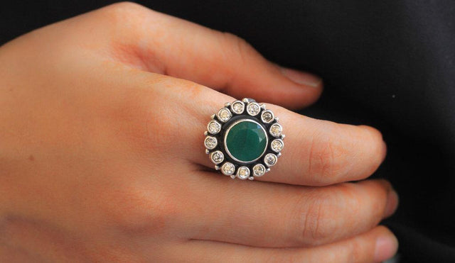 Essence Jadau Scintillating Ring model