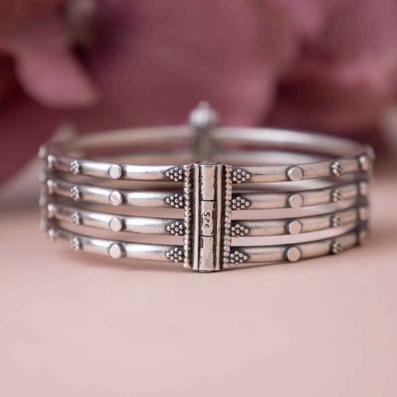 Anvaya Timeless Layered Kada