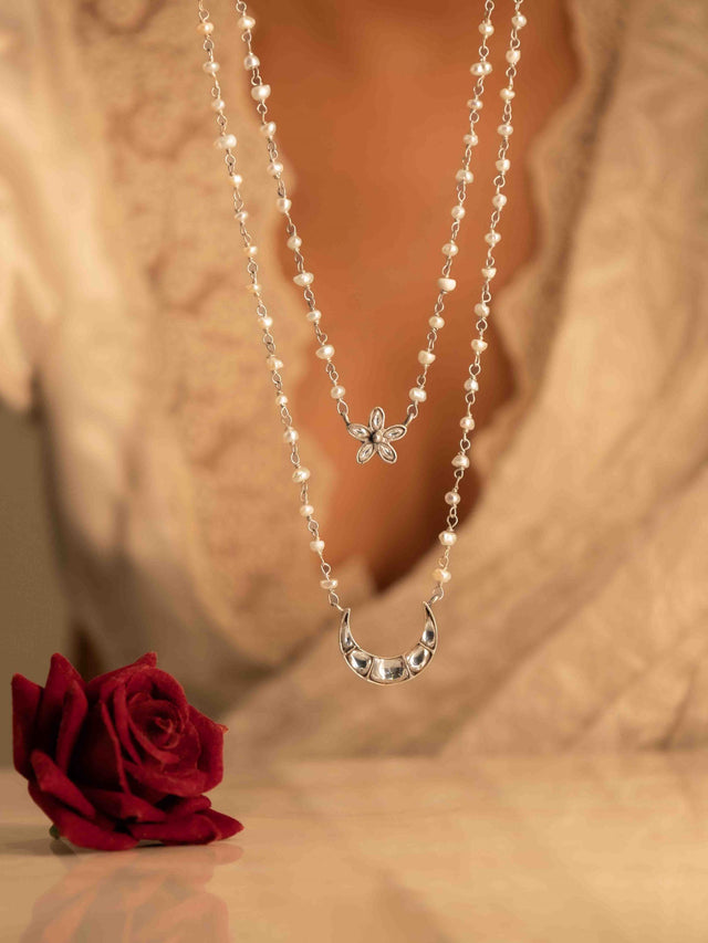 Essence Kundan Chaand Phool Moti Necklace Earring Set