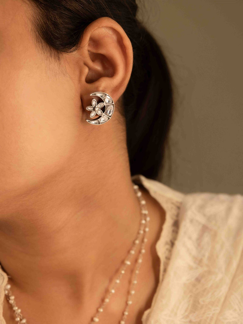 Essence Kundan Chaand Phool Moti Necklace Earring Ring Set