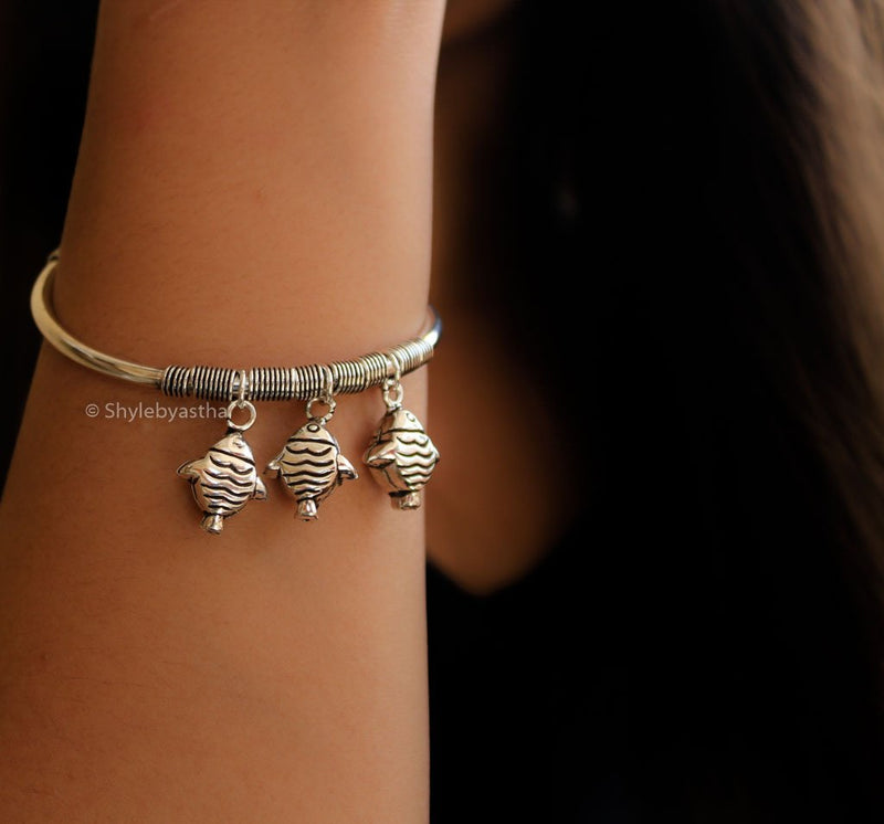 Matsya Charm Floral End Bracelet