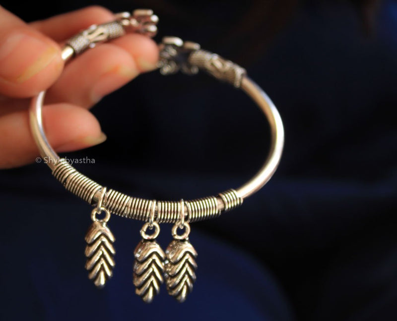 Petals Charm Butterfly End Bracelet