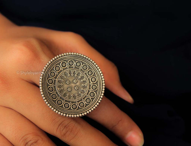 Mizoya Daana Art Cocktail Ring