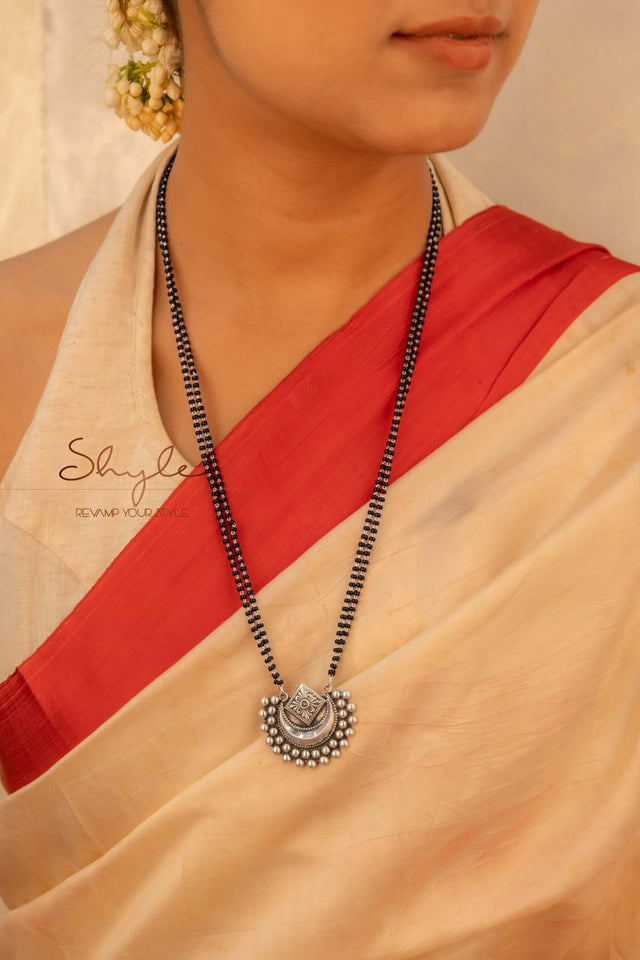 Mizoya Chandra Embossed Versatile Mangalsutra