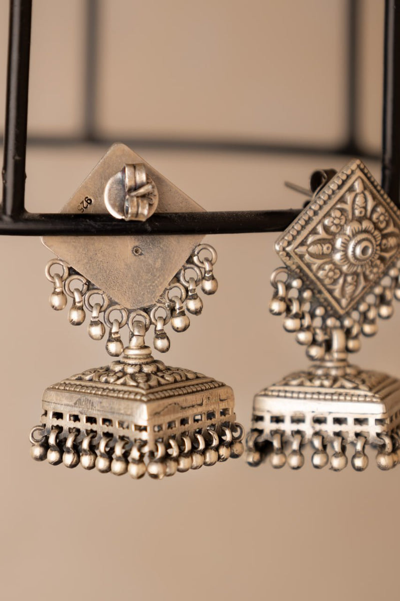 Mizoya Detailed Motif Classic Jhumka