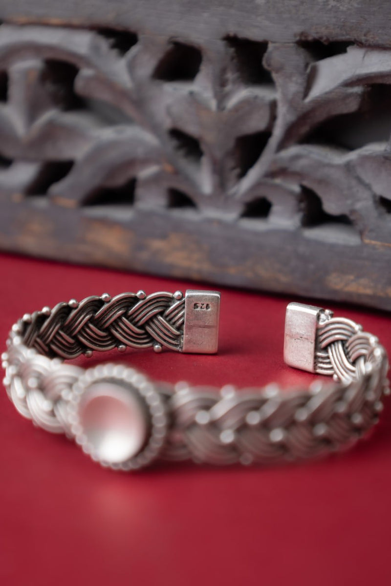 Mizoya Intricate Braid Knot Kada