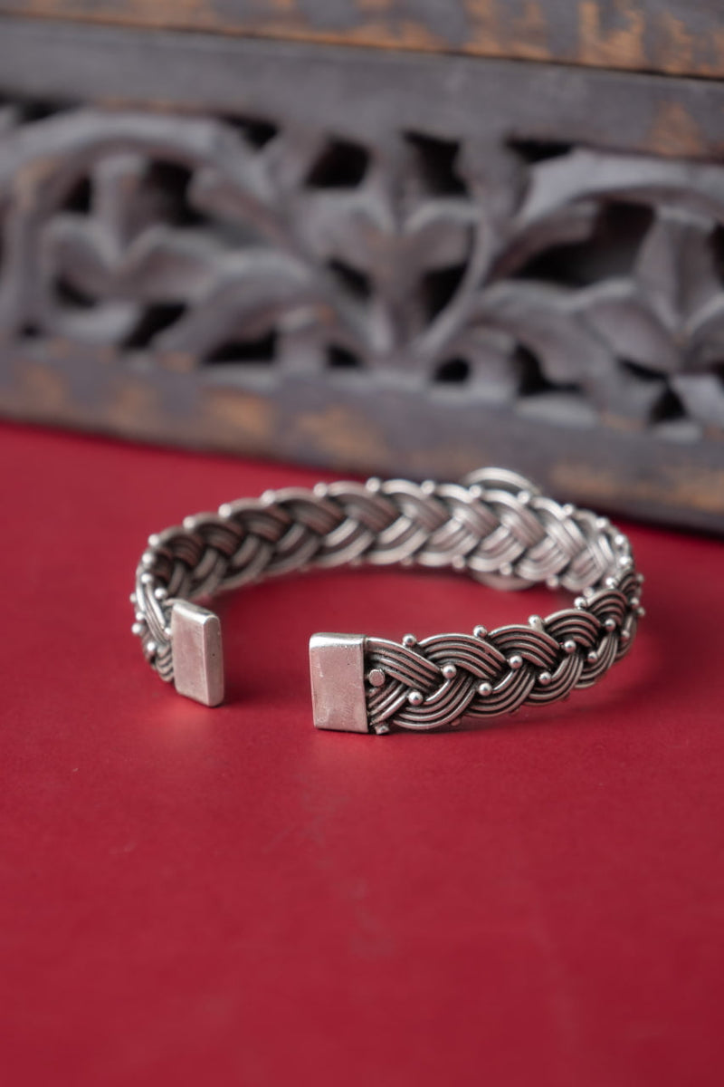 Mizoya Intricate Braid Knot Kada