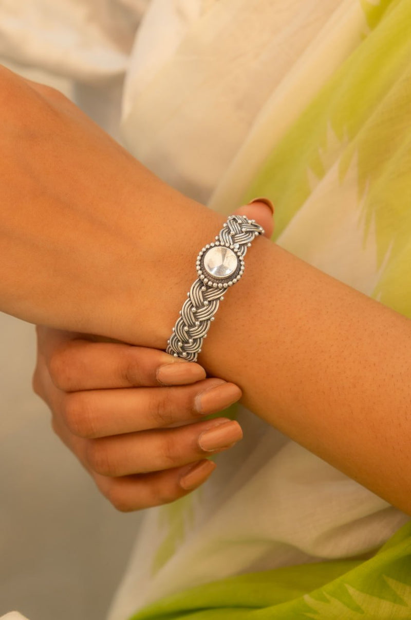 Mizoya Intricate Braid Knot Kada