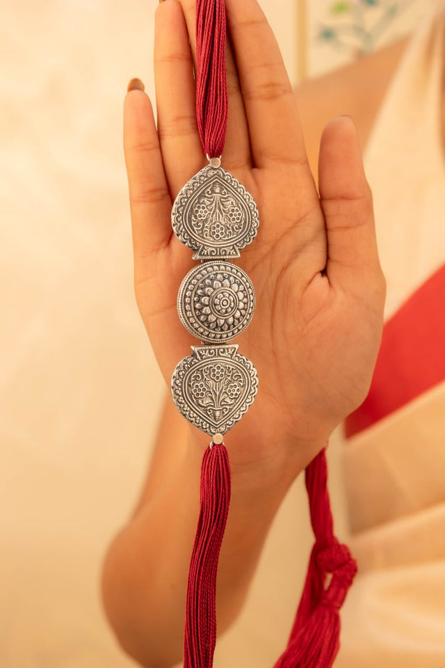Mizoya Intricate Paan Motif Timeless Choker