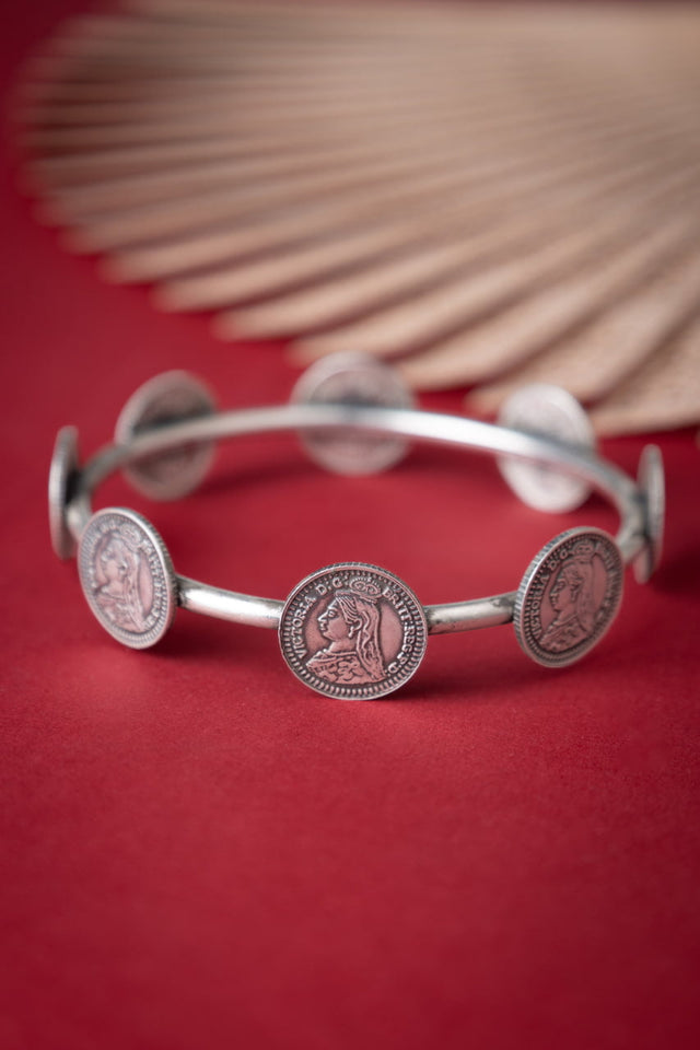 Mizoya Victorian Coin Classic Bangle