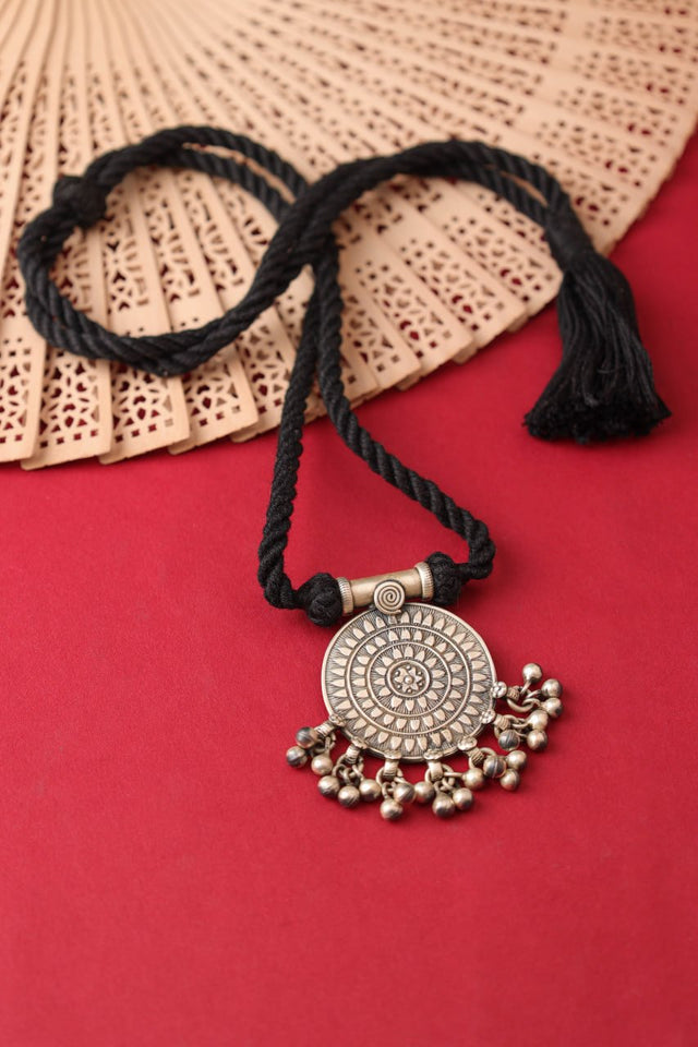 Mizoya Concentric Ghughri Dori Necklace