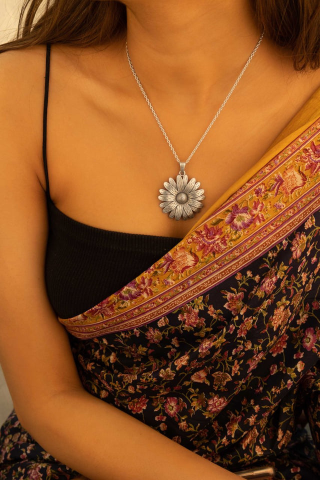 Moh Sunflower Intricate Necklace
