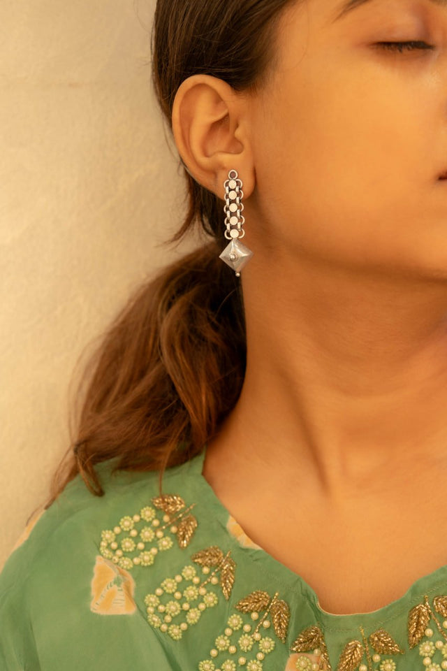 Moh Tikdi Drop Jali Earring