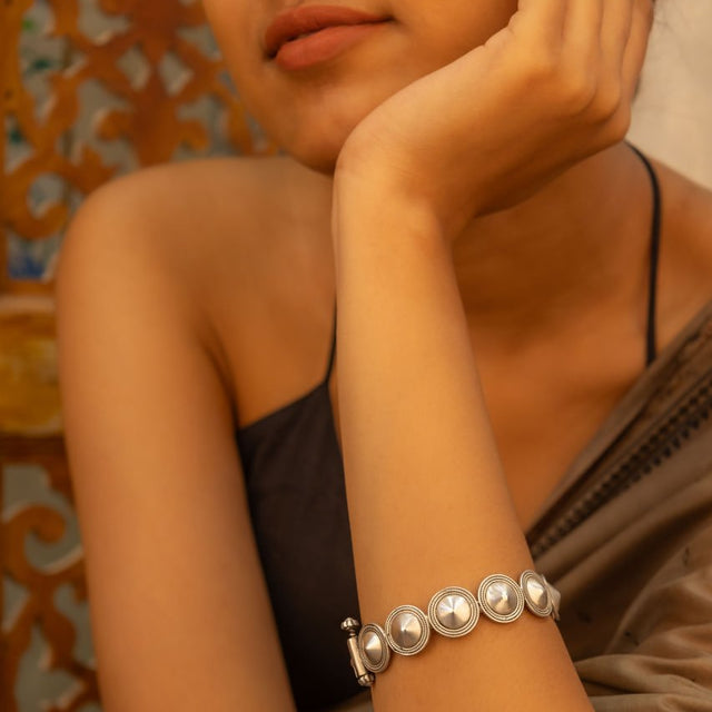 Moh Tikdi Sequence Timeless Kada