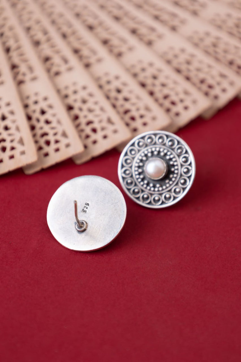 Moh Versatile Intricate Pearl Stud Earring