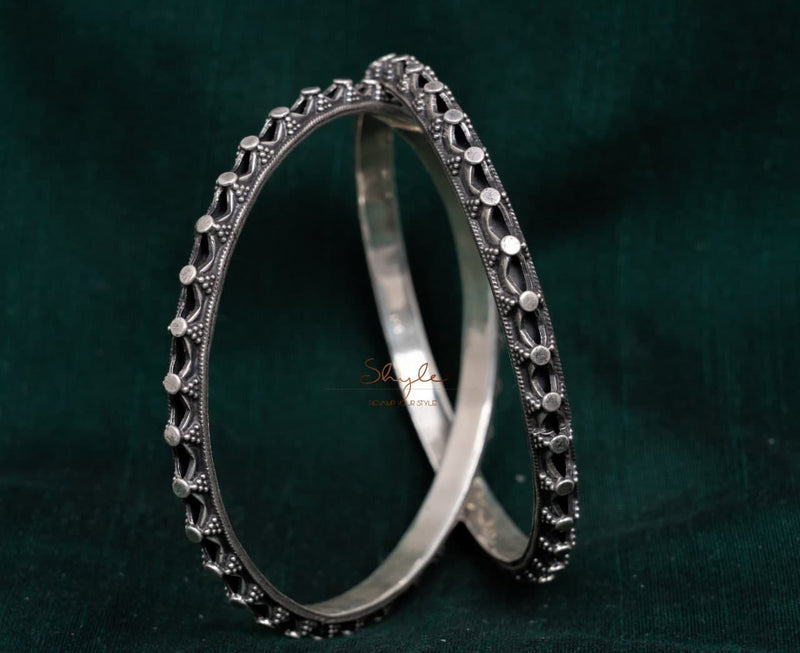 Adya Embossed Quirky Bangles (1)