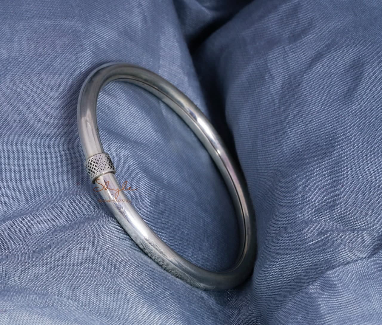 Moh Fine Versatile Kada