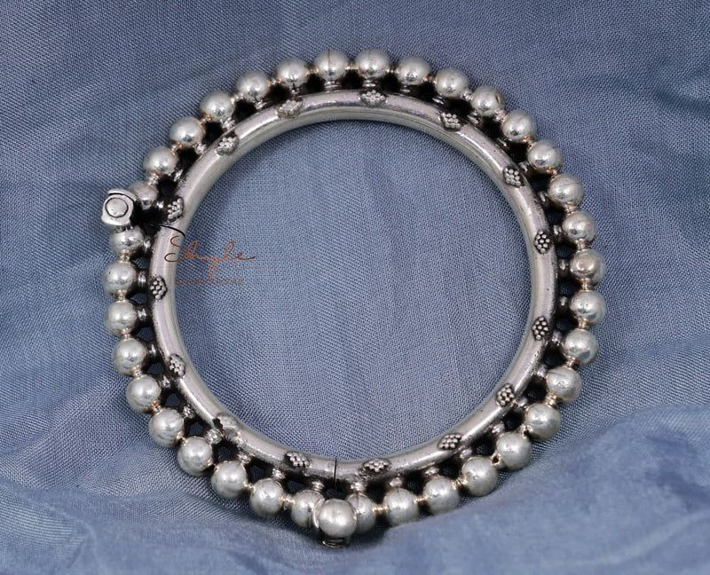 Tattva Versatile Ball Kada side