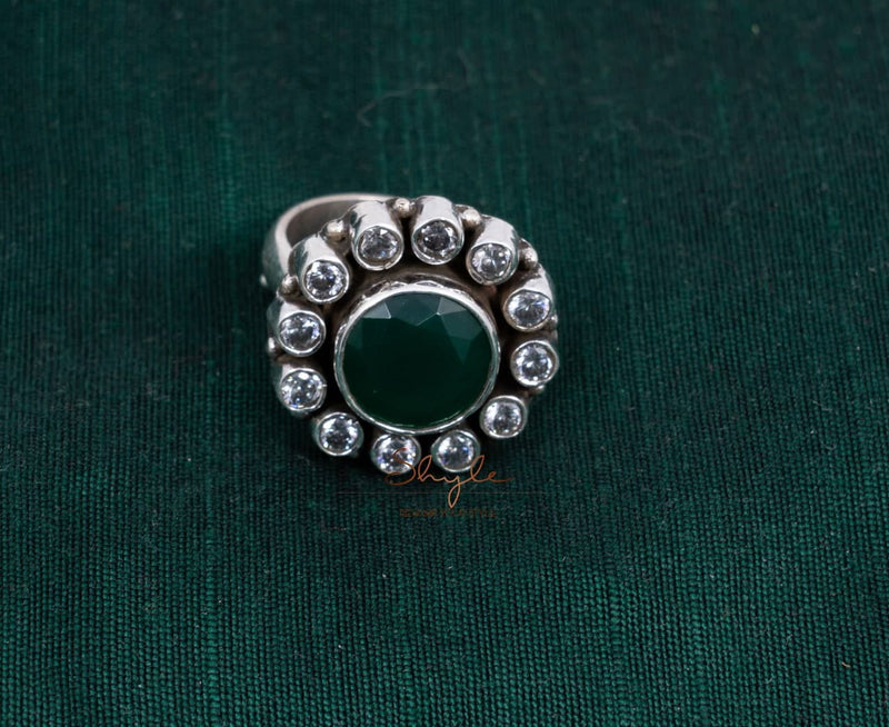 Essence Jadau Scintillating Ring