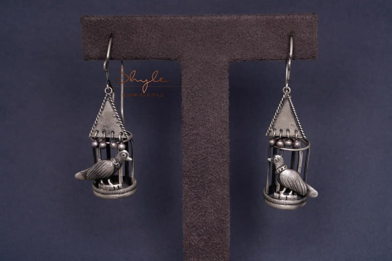 Qurbat Uncaged Ladder Hoops front