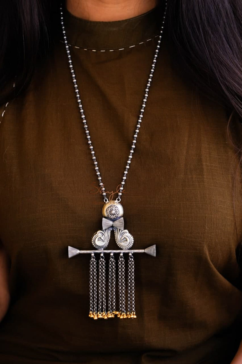 Anvaya Dangling Classic Necklace