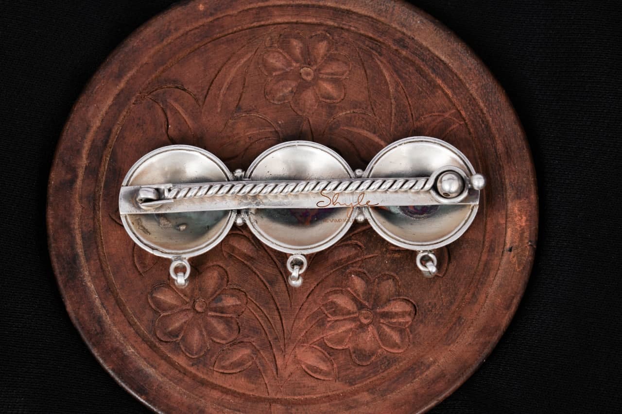 Moh Intricate Petal ghughri drop Hair pin